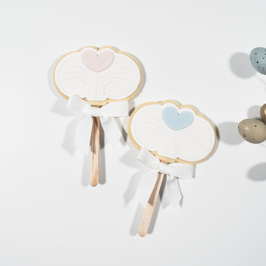 Playful Bunny Cookie Pop